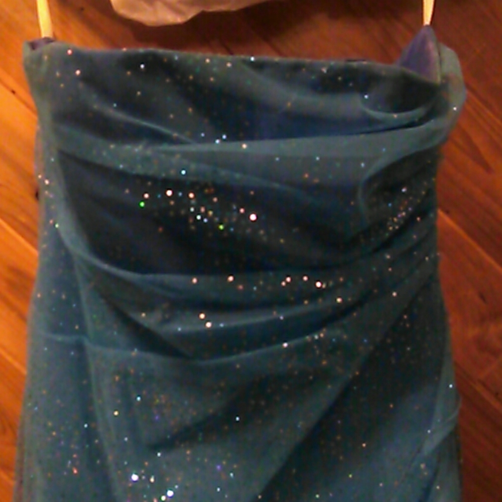 Prom Dress - Picture 2 of 4